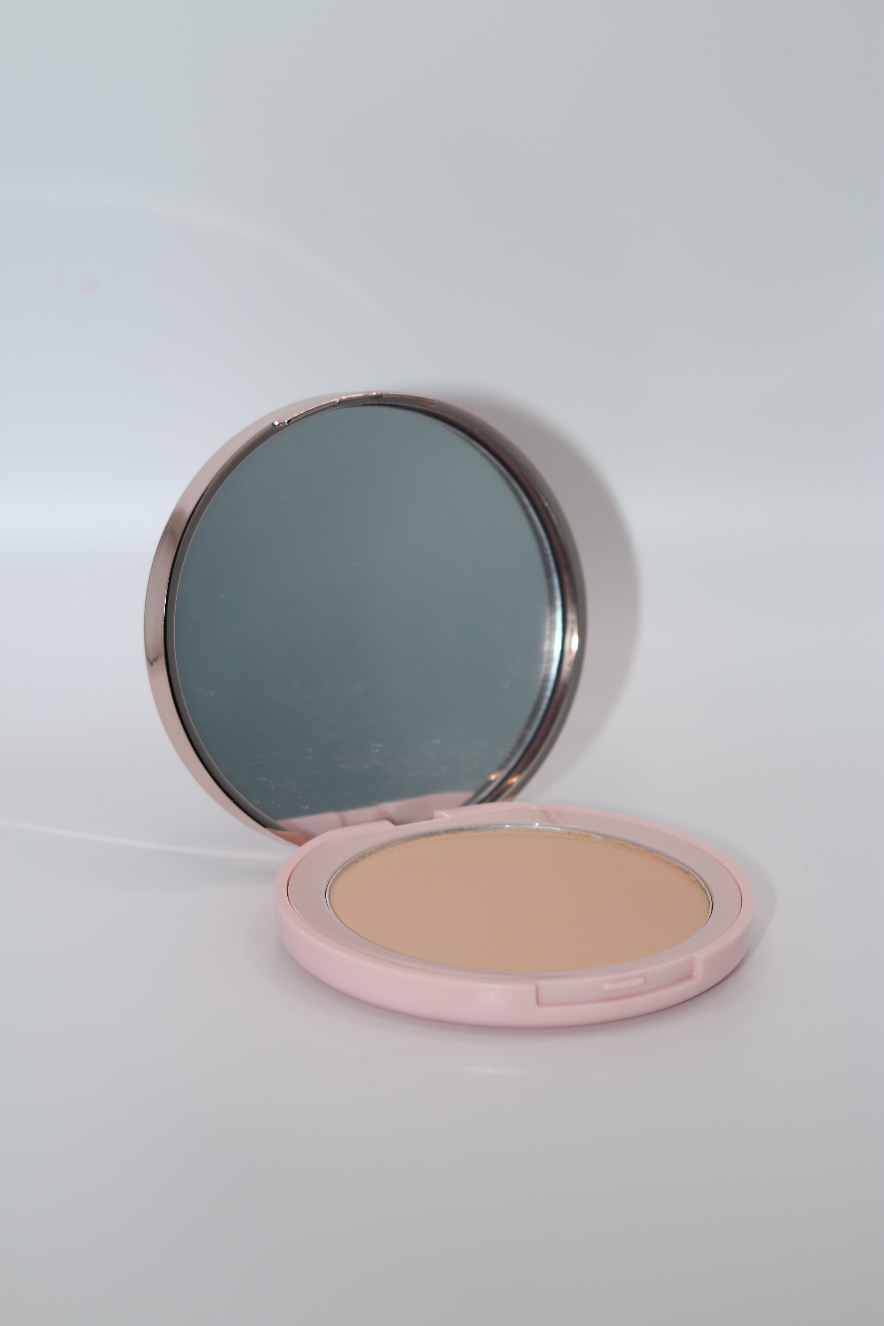 Poudre Éternelle by MW - Pressed Powder