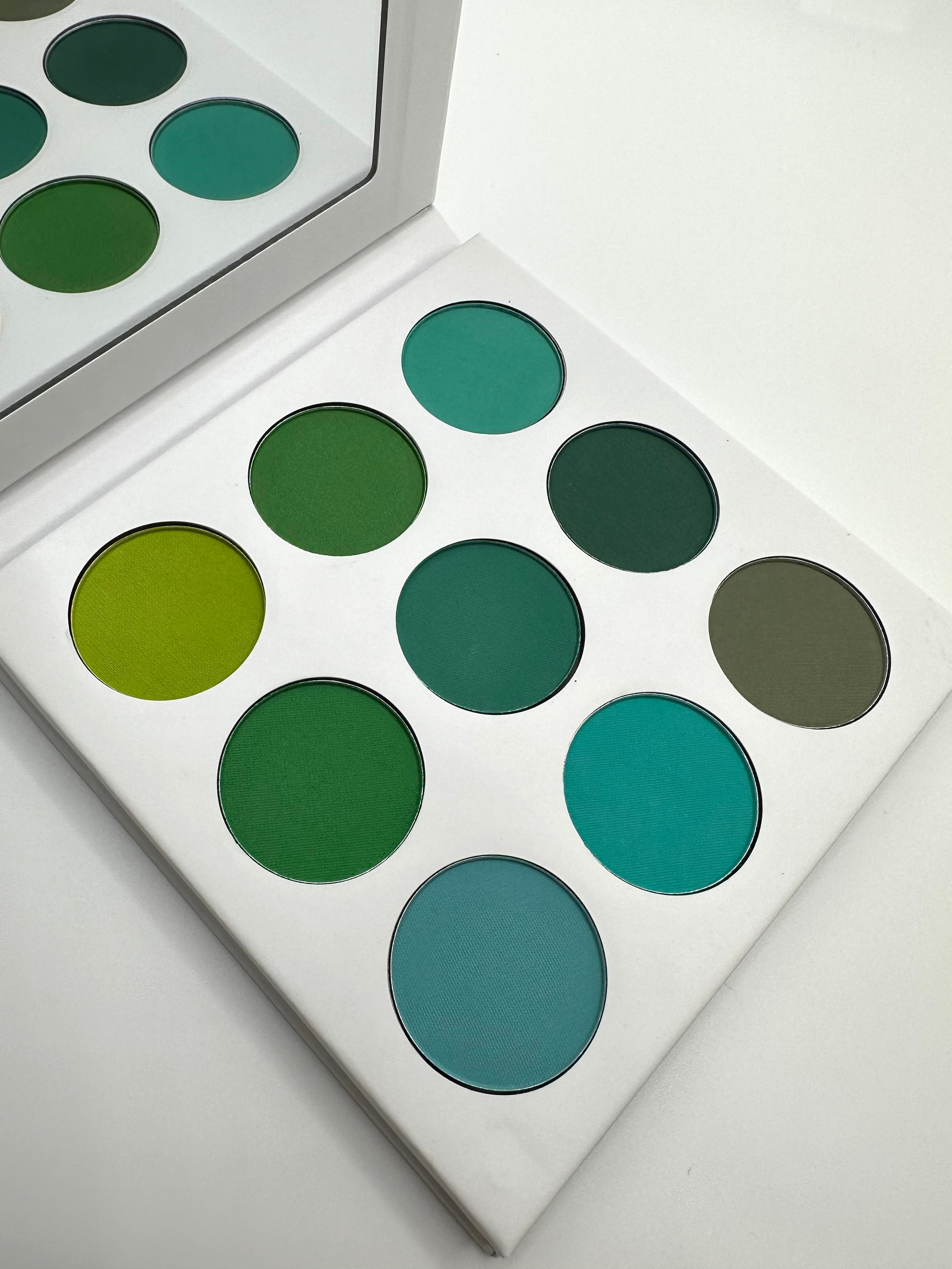 Velours Intense by MW - Eyeshadow Palette